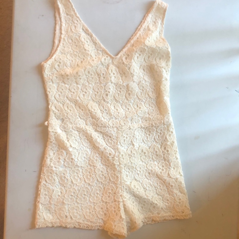 Cream lace romper (large runs small)